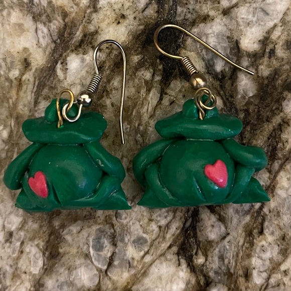 Vintage Frog Toad Love Heart Bottom Earrings Green Dangle Earrings - Picture 4 of 4